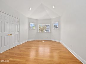 147 Holly Hill Lane 2, Greenwich CT 06830