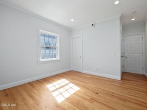 147 Holly Hill Lane 2, Greenwich CT 06830
