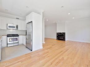 147 Holly Hill Lane 2, Greenwich CT 06830