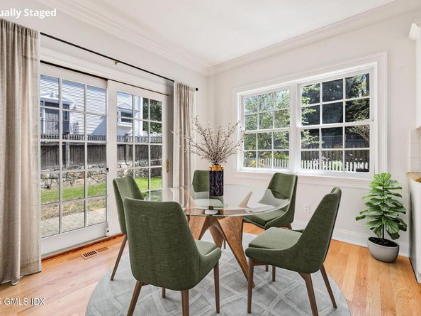 147 Holly Hill Lane 2, Greenwich CT 06830