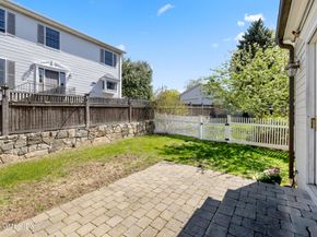 147 Holly Hill Lane 2, Greenwich CT 06830
