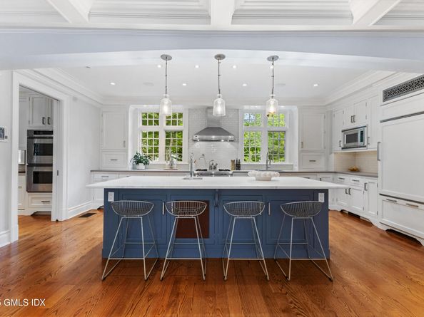 7 Jones Park Drive, Riverside CT 06878