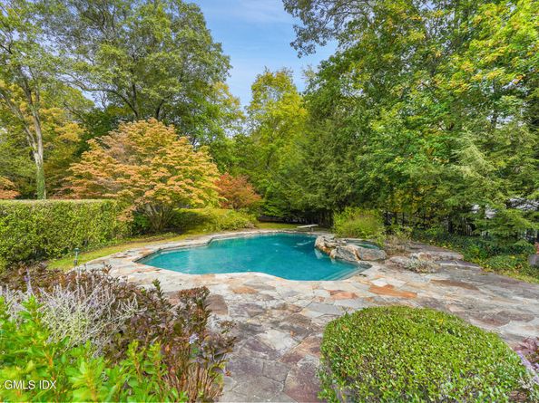 43 Sawmill Lane, Greenwich CT 06830