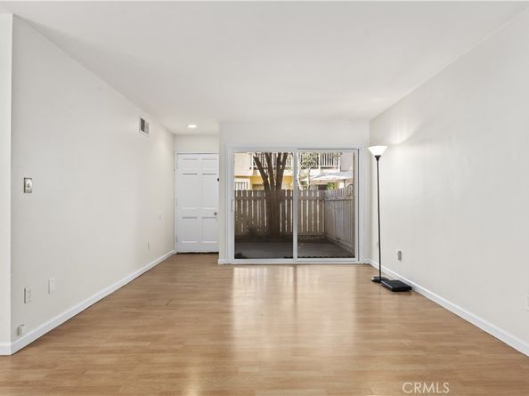 8031 Canby Ave 4, Reseda CA 91335