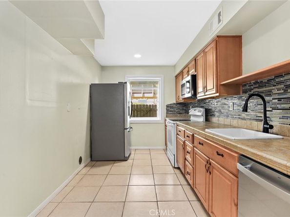 8031 Canby Ave 4, Reseda CA 91335