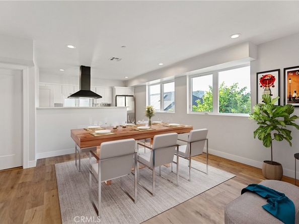 1726 Menlo Avenue, Los Angeles CA 90006