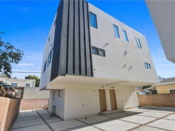 1726 Menlo Avenue, Los Angeles CA 90006