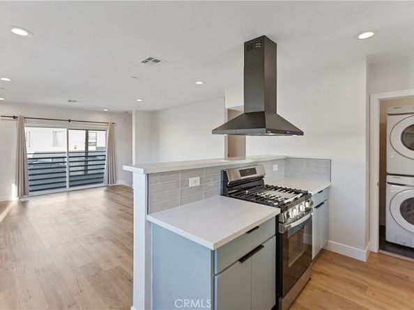 1726 Menlo Avenue, Los Angeles CA 90006