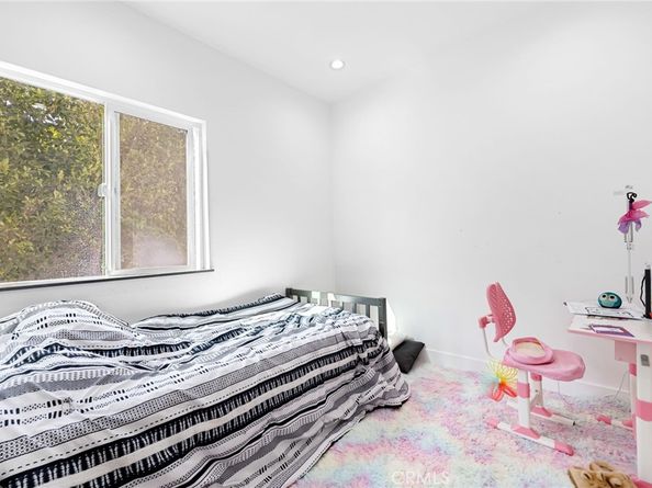 2031 N Pass, Burbank CA 91505