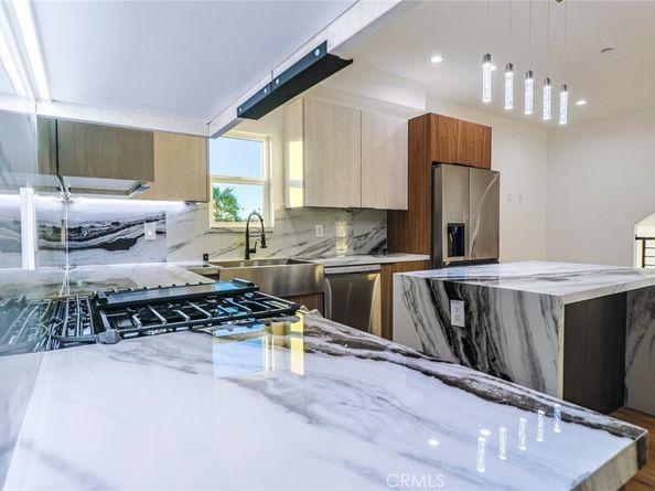 4842 W 17th Street, Los Angeles CA 90019