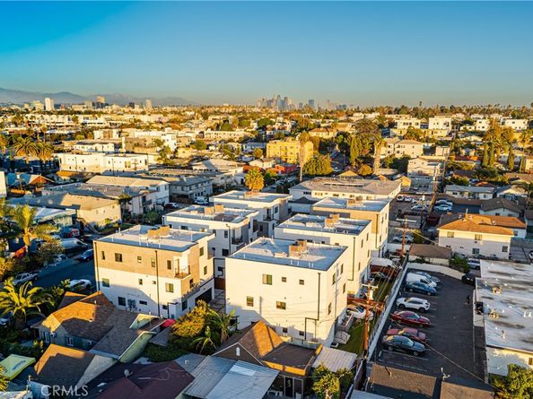 4842 W 17th Street, Los Angeles CA 90019