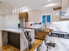 4842 W 17th Street, Los Angeles CA 90019