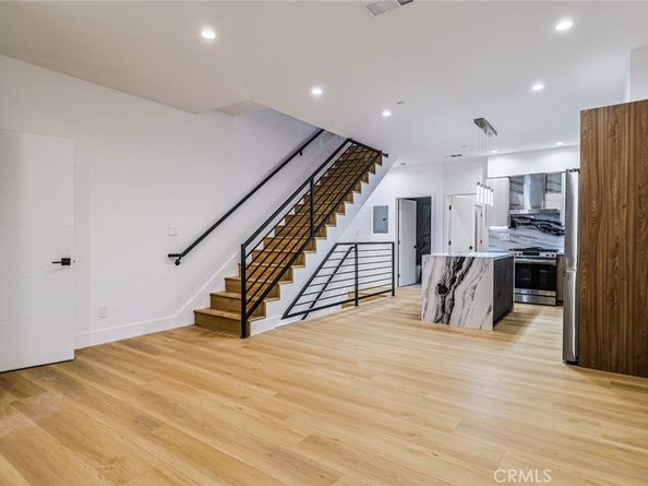 4842 W 17th Street, Los Angeles CA 90019