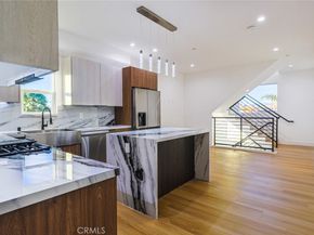 4842 W 17th Street, Los Angeles CA 90019