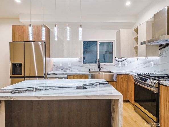 4842 W 17th Street, Los Angeles CA 90019