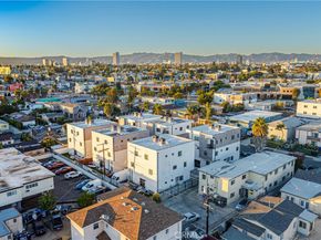 4842 W 17th Street, Los Angeles CA 90019