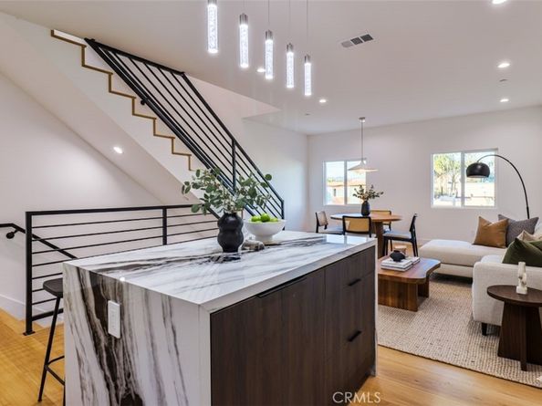 4842 W 17th Street, Los Angeles CA 90019