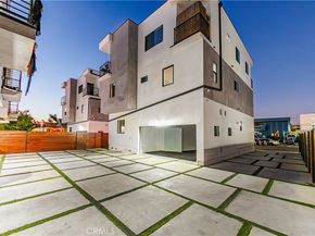 4842 W 17th Street, Los Angeles CA 90019