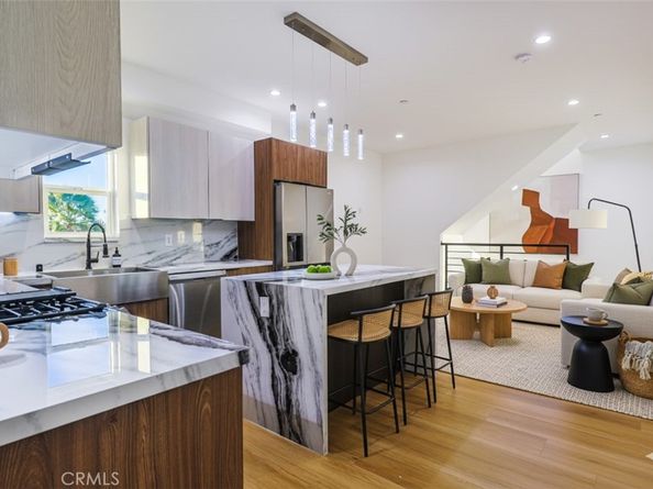 4842 W 17th Street, Los Angeles CA 90019