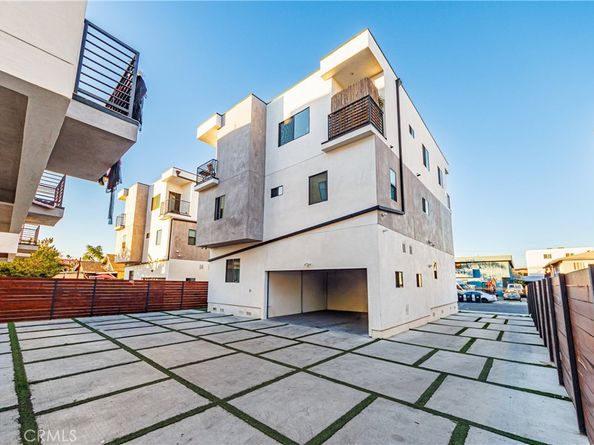 4842 W 17th Street, Los Angeles CA 90019