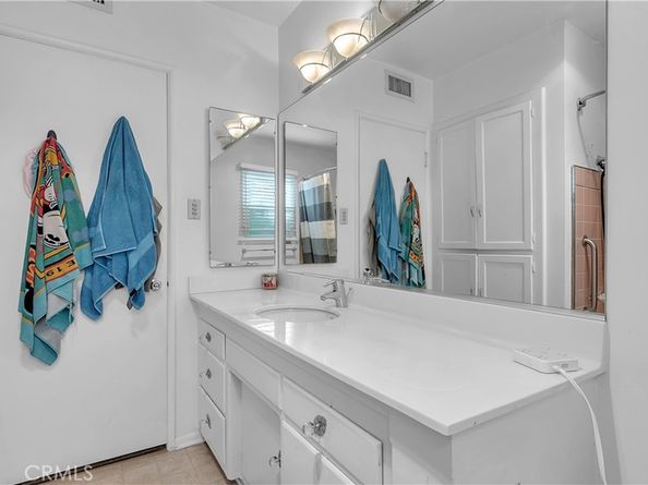 919 E Delaware Road, Burbank CA 91504