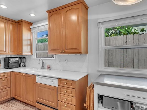 919 E Delaware Road, Burbank CA 91504