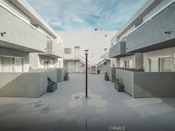 4406 Cahuenga Boulevard, Toluca Lake CA 91602