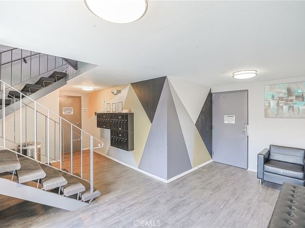 4406 Cahuenga Boulevard, Toluca Lake CA 91602