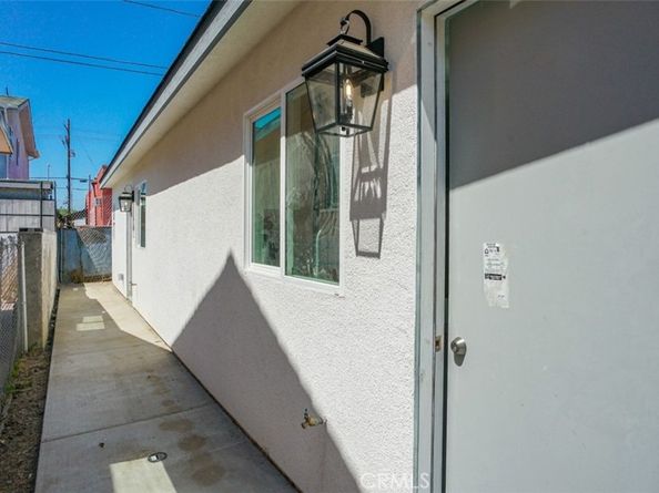 5903 Bonsallo Avenue, Los Angeles CA 90044