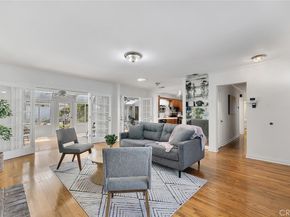 10202 Roscoe Boulevard, Sun Valley CA 91352