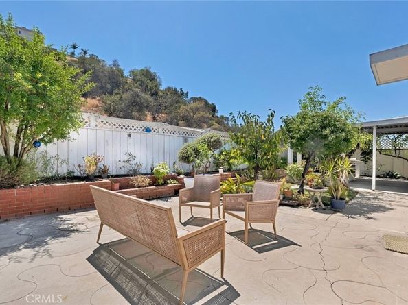 10202 Roscoe Boulevard, Sun Valley CA 91352