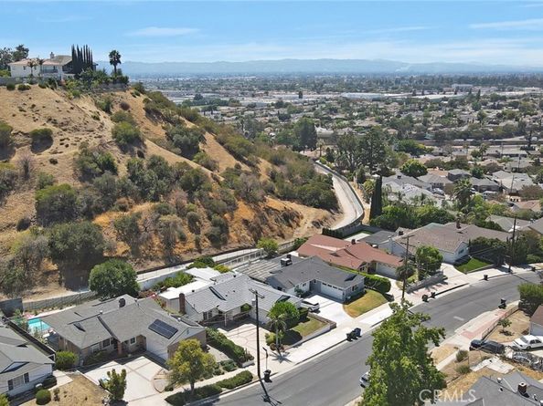 10202 Roscoe Boulevard, Sun Valley CA 91352