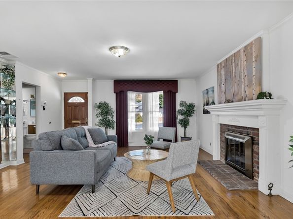 10202 Roscoe Boulevard, Sun Valley CA 91352
