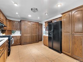 10202 Roscoe Boulevard, Sun Valley CA 91352
