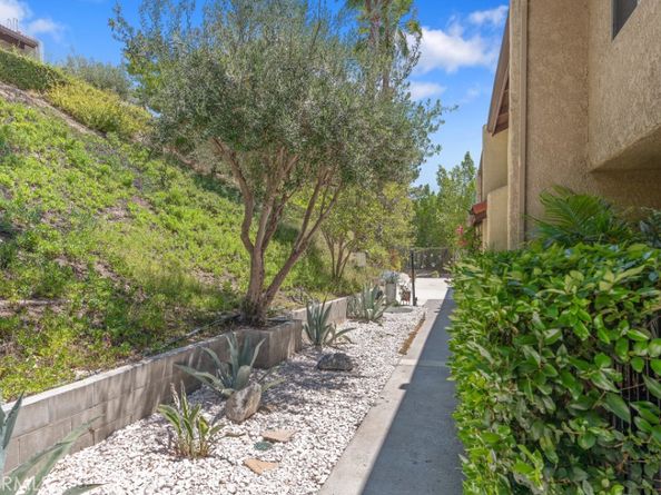 9639 Via Torino 139, Burbank CA 91504