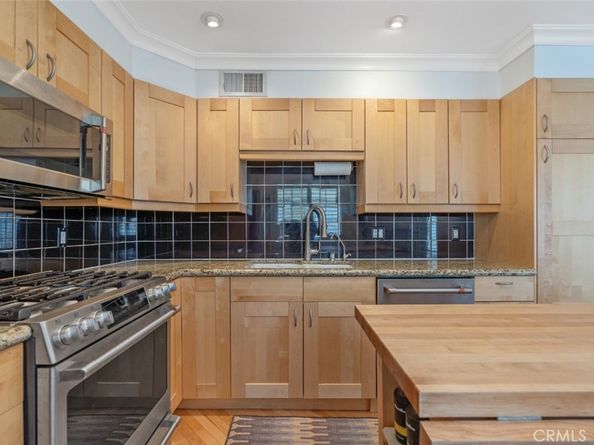 9639 Via Torino 139, Burbank CA 91504