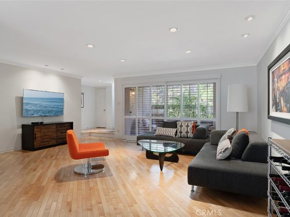 9639 Via Torino 139, Burbank CA 91504