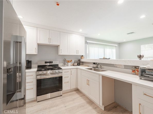 7449 7451 Alabama Avenue, Canoga Park CA 91303