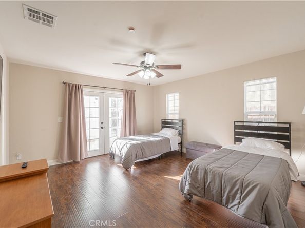 7449 7451 Alabama Avenue, Canoga Park CA 91303