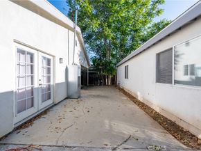 7449 7451 Alabama Avenue, Canoga Park CA 91303