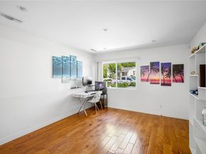 2040 W Kenneth Road, Glendale CA 91201