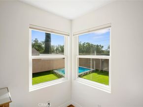 2040 W Kenneth Road, Glendale CA 91201