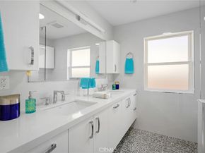 2040 W Kenneth Road, Glendale CA 91201