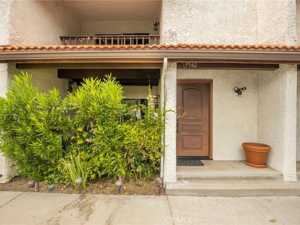 9562 Via Bernardo, Burbank CA 91504