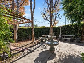 320 Mchenry Road 23, Glendale CA 91206