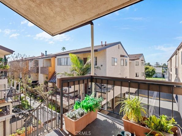 320 Mchenry Road 23, Glendale CA 91206