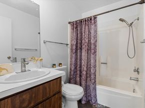 320 Mchenry Road 23, Glendale CA 91206