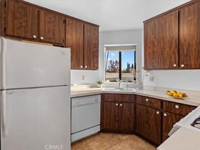 320 Mchenry Road 23, Glendale CA 91206