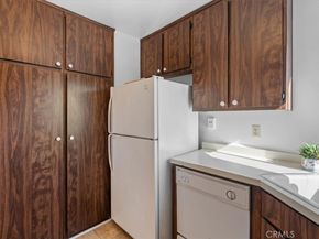 320 Mchenry Road 23, Glendale CA 91206