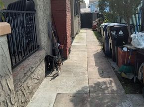 916 W 53rd W Street, Los Angeles CA 90037